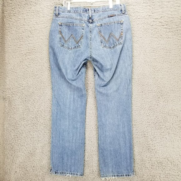 Wrangler Jeans Womens 15 Medium Wash Cotton MId Rise Shaping Bootcut - Picture 1 of 16